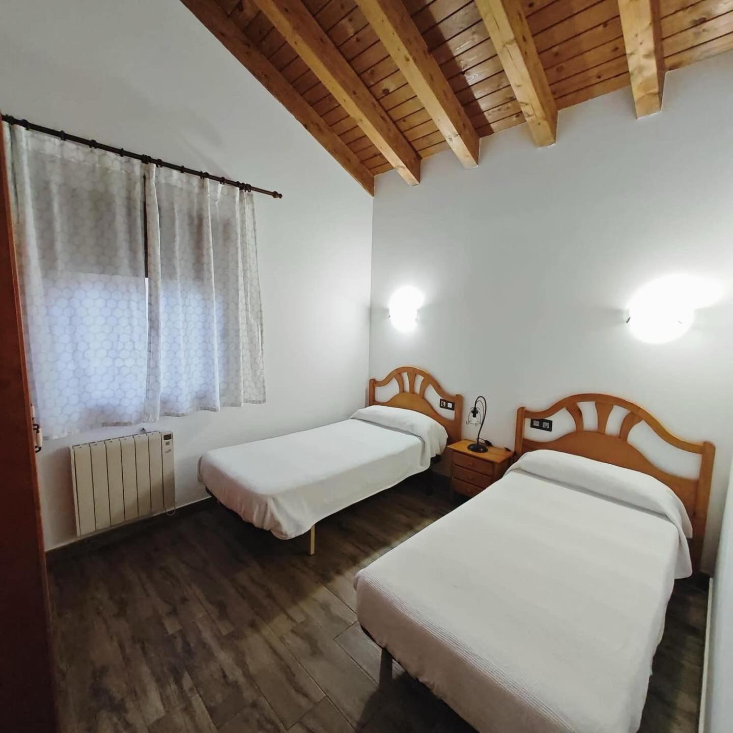 Casas Rurales Cuatro Valles Naredo de Fenar ภายนอก รูปภาพ