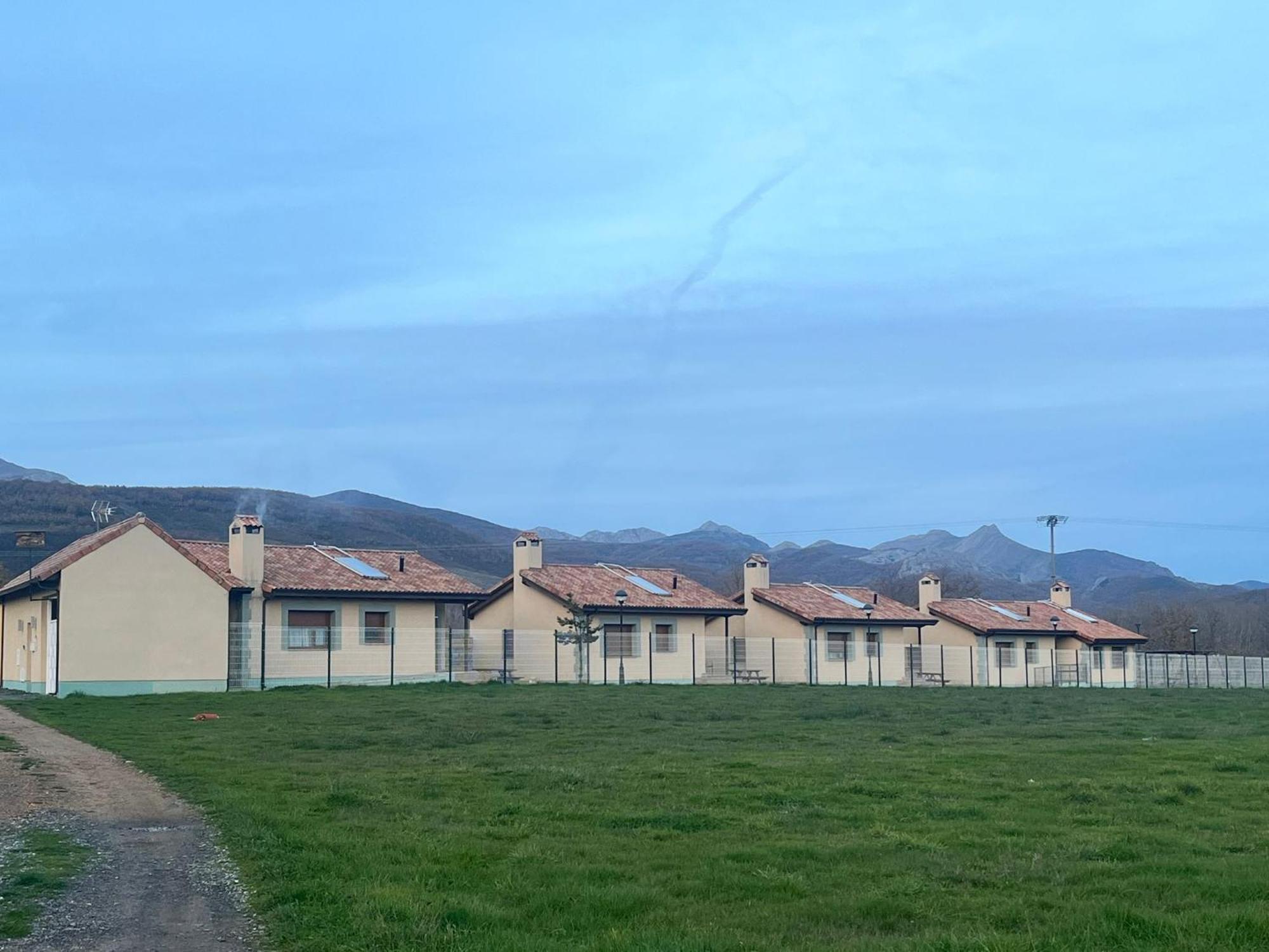 Casas Rurales Cuatro Valles Naredo de Fenar ภายนอก รูปภาพ